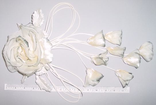 Rose with 8 hanging buds