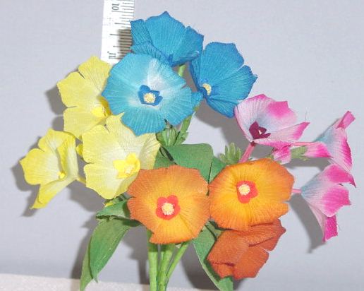 Phlox Blossom -- handcrafted in Czechoslovakia